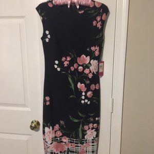 Vince Camuto flowered sheath size 2